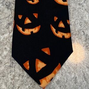 Halloween Tie